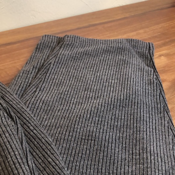 Max Studio Ribbed casual pants. Size L - Picture 3 of 5
